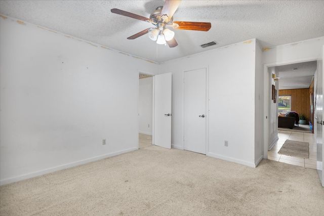 207 Grass Knoll Drive, Hideaway, TX 75771