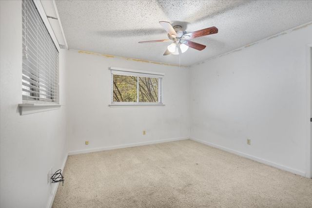 207 Grass Knoll Drive, Hideaway, TX 75771