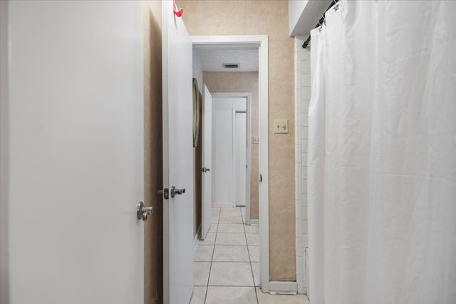 207 Grass Knoll Drive, Hideaway, TX 75771