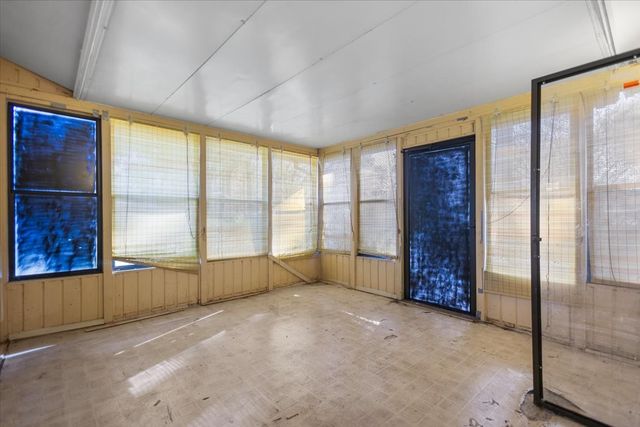 207 Grass Knoll Drive, Hideaway, TX 75771