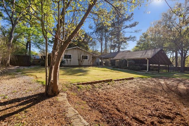 207 Grass Knoll Drive, Hideaway, TX 75771