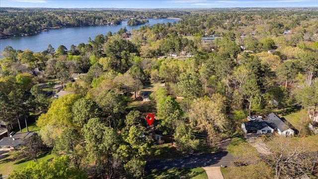 207 Grass Knoll Drive, Hideaway, TX 75771