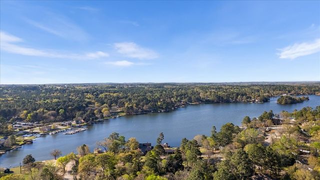 207 Grass Knoll Drive, Hideaway, TX 75771