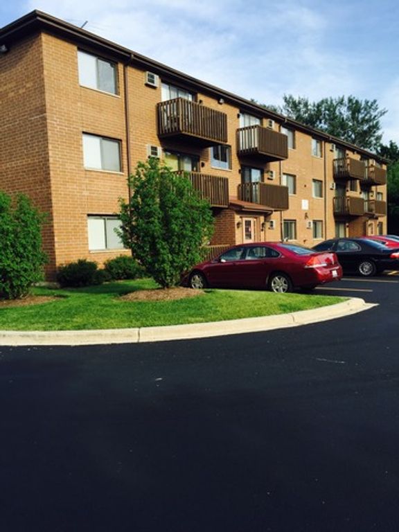 4709 Yender Avenue GA, Lisle, IL 60532