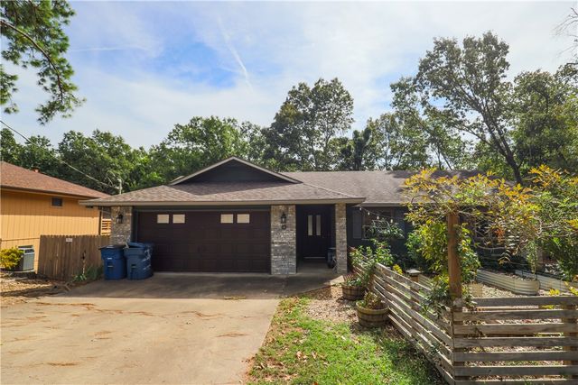 12 Mayfair Drive, Bella Vista, AR 72715