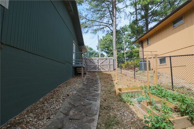 12 Mayfair Drive, Bella Vista, AR 72715