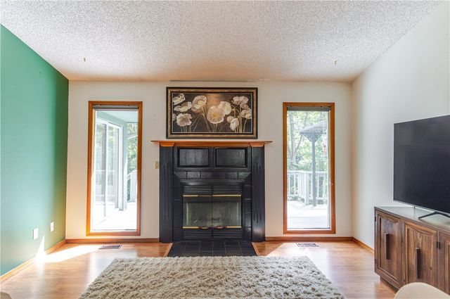 12 Mayfair Drive, Bella Vista, AR 72715
