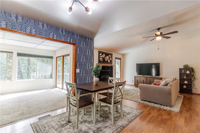 12 Mayfair Drive, Bella Vista, AR 72715