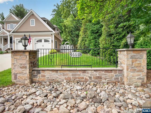 444 Lake Road, Wyckoff, NJ 07481