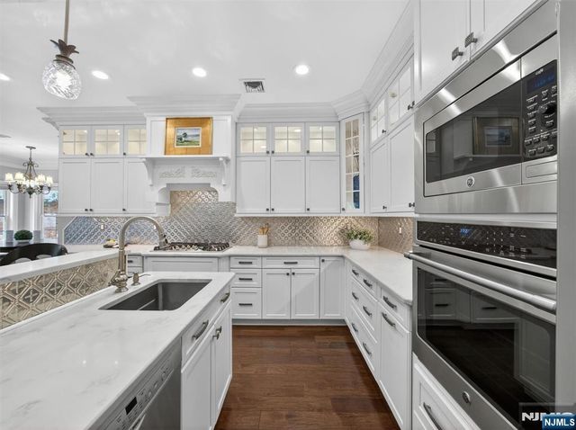 444 Lake Road, Wyckoff, NJ 07481