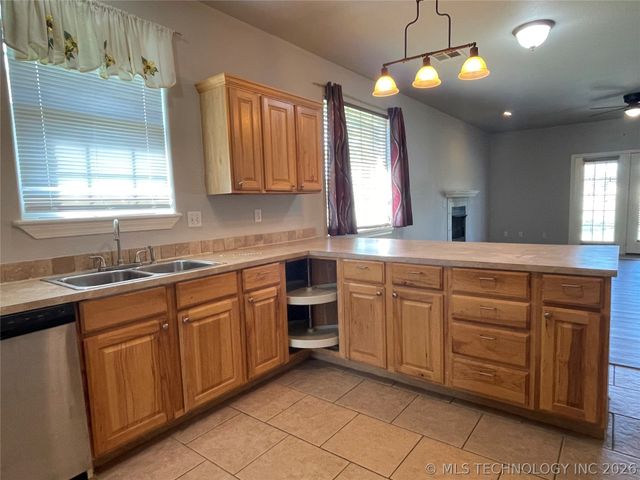 420 N Hughes Avenue, Morris, OK 74445