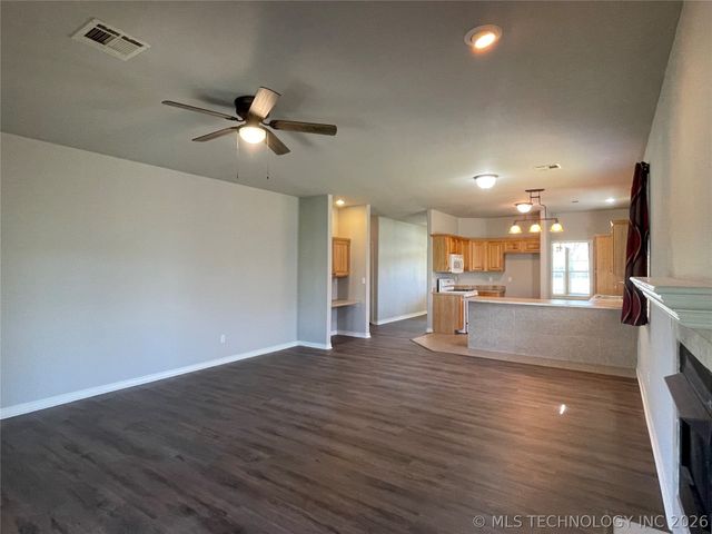 420 N Hughes Avenue, Morris, OK 74445