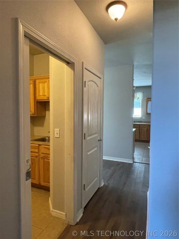 420 N Hughes Avenue, Morris, OK 74445