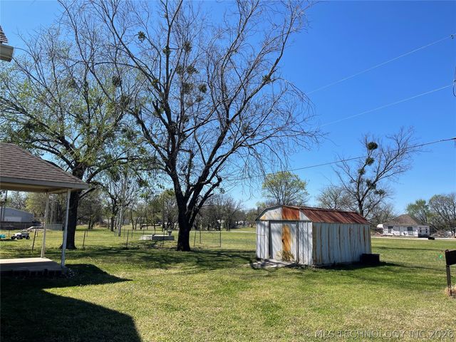 420 N Hughes Avenue, Morris, OK 74445
