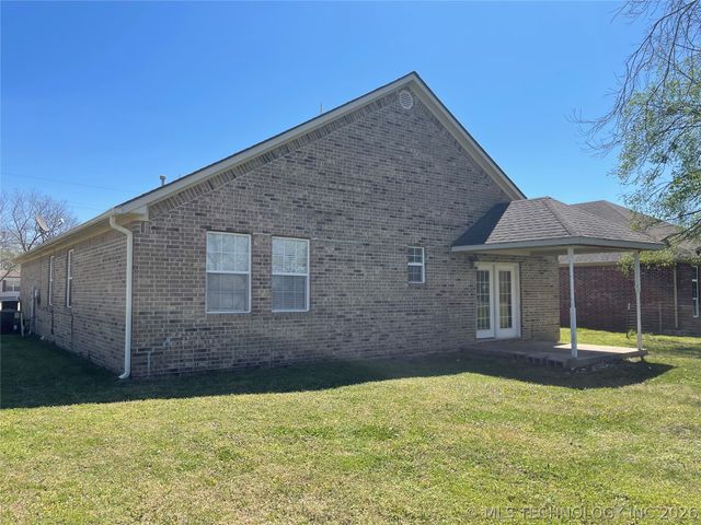 420 N Hughes Avenue, Morris, OK 74445