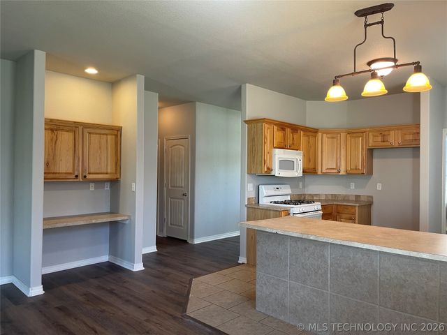 420 N Hughes Avenue, Morris, OK 74445