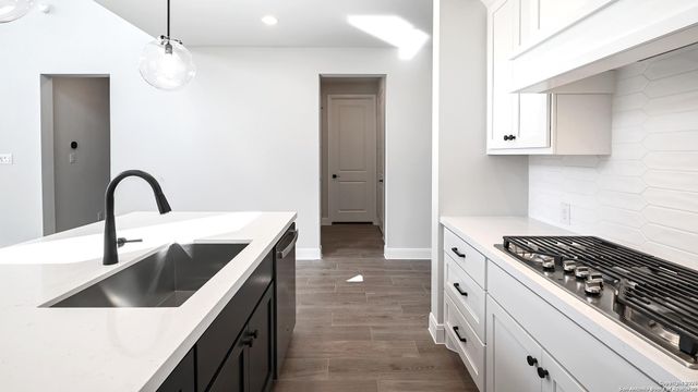 1841 Gyst Road, Seguin, TX 78155