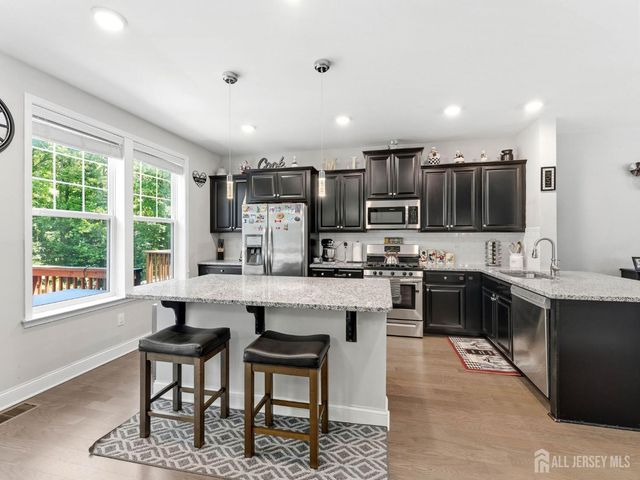 33 Sullivan Way, Evesham, NJ 08053