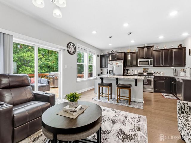 33 Sullivan Way, Evesham, NJ 08053
