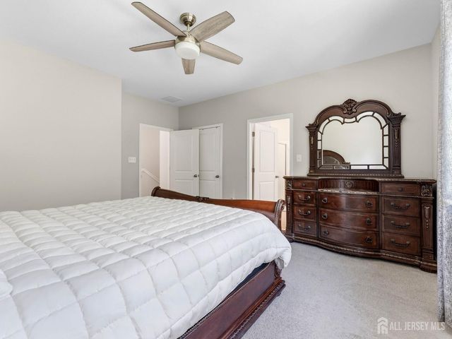 33 Sullivan Way, Evesham, NJ 08053