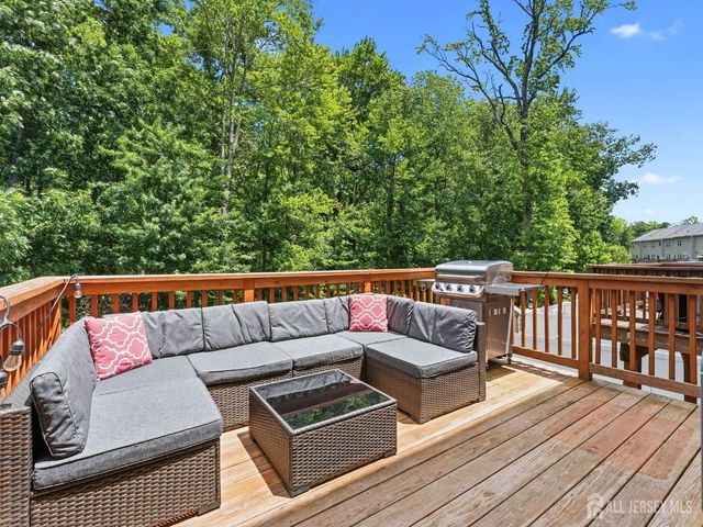 33 Sullivan Way, Evesham, NJ 08053
