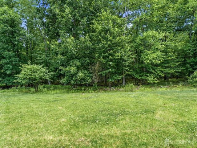 33 Sullivan Way, Evesham, NJ 08053