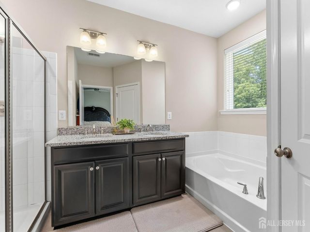 33 Sullivan Way, Evesham, NJ 08053