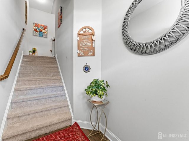 33 Sullivan Way, Evesham, NJ 08053