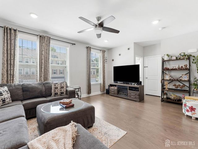 33 Sullivan Way, Evesham, NJ 08053