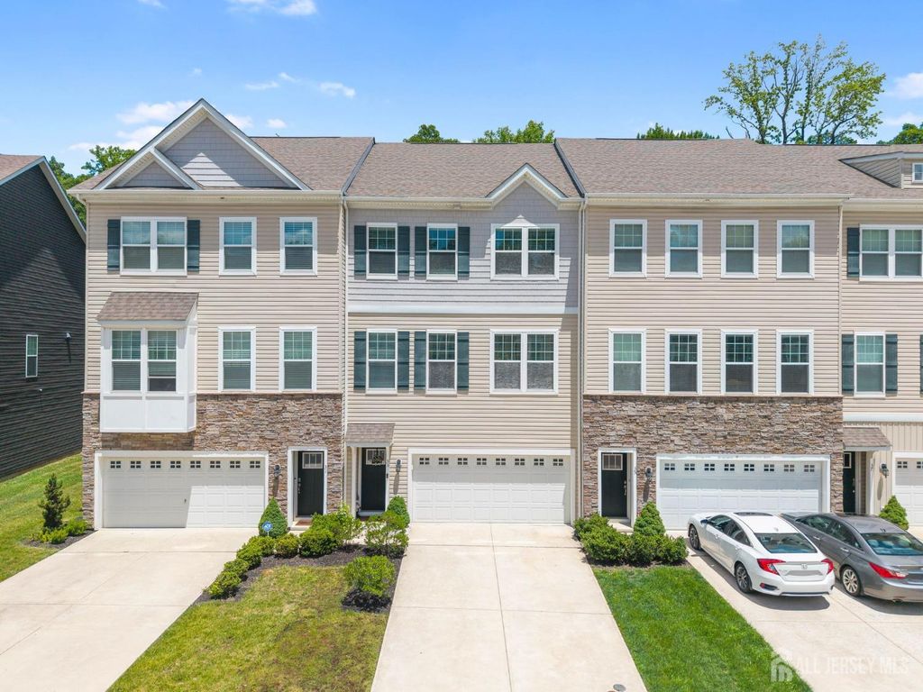 33 Sullivan Way, Evesham, NJ 08053