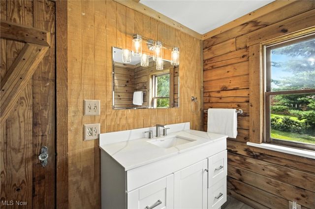 57128 Somerton Highway, Barnesville, OH 43713