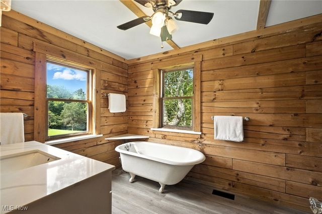 57128 Somerton Highway, Barnesville, OH 43713