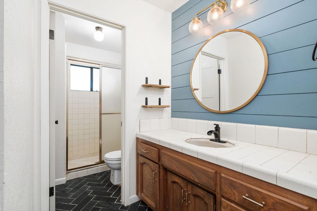 Image 18 of property listing at 2212 Goldridge Street, Selma, CA 93662