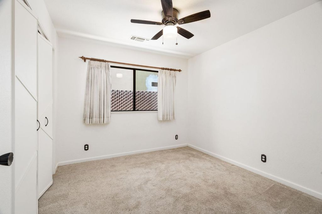 Image 19 of property listing at 2212 Goldridge Street, Selma, CA 93662