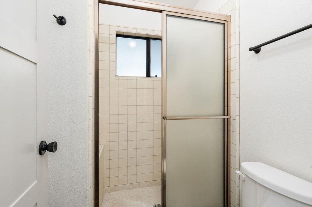 Image 24 of property listing at 2212 Goldridge Street, Selma, CA 93662