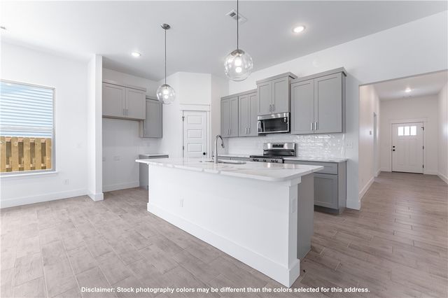 8771 Anise Drive, Centerton, AR 72719