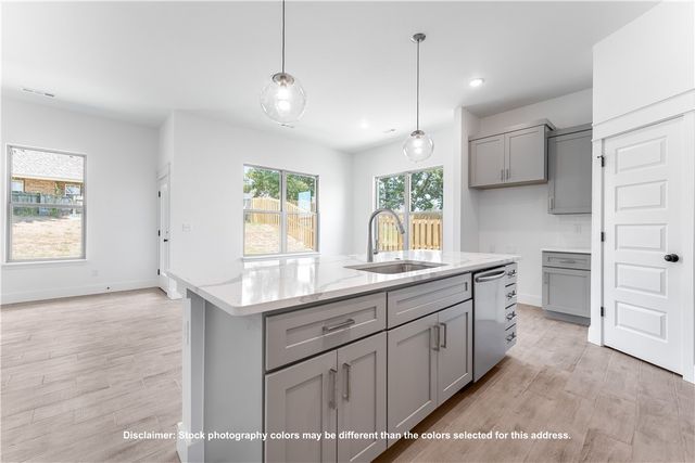 8771 Anise Drive, Centerton, AR 72719