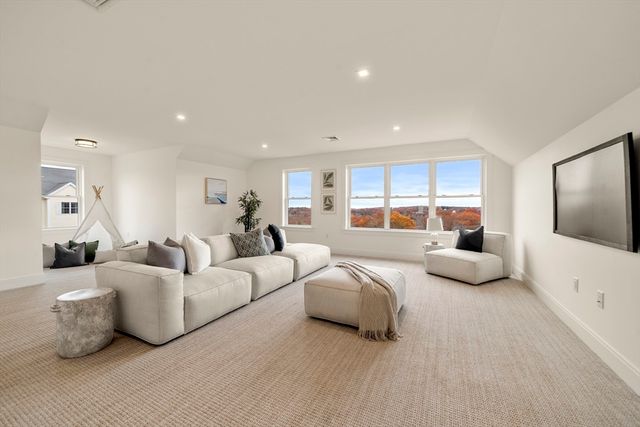 22 Mt. Zion Rd, Melrose, MA 02176