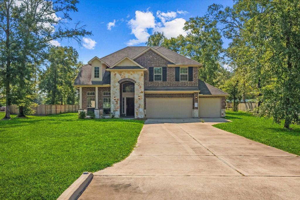 9155 White Tail Drive, Conroe, TX 77303