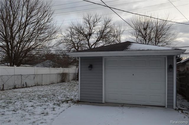 1065 Cloverlawn Boulevard, Lincoln Park, MI 48146