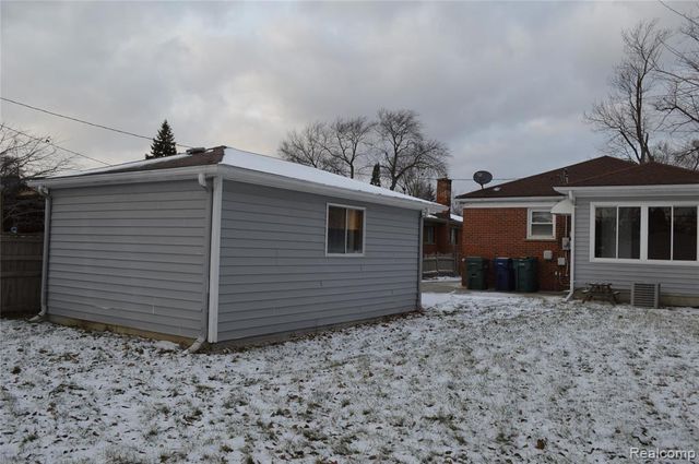 1065 Cloverlawn Boulevard, Lincoln Park, MI 48146