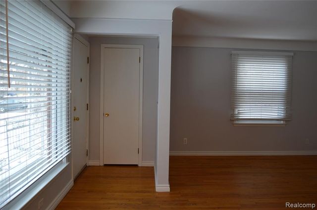 1065 Cloverlawn Boulevard, Lincoln Park, MI 48146