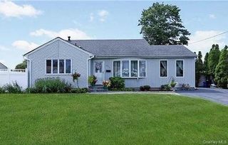 258 E 4th Street, Deer Park, NY 11729