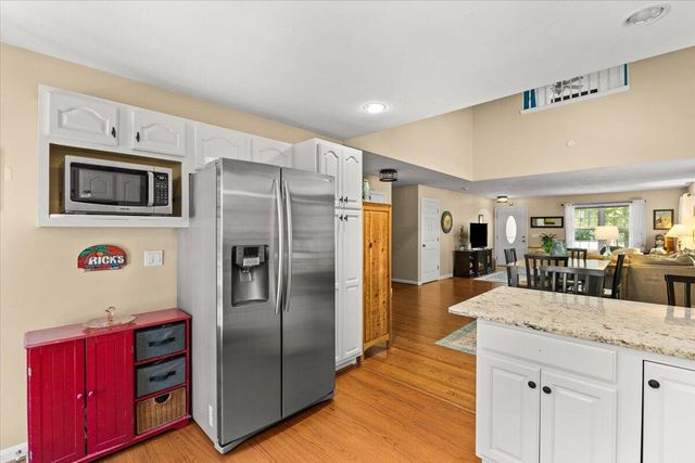 6 Rock Marsh Road UNIT A, Wareham, MA 02571