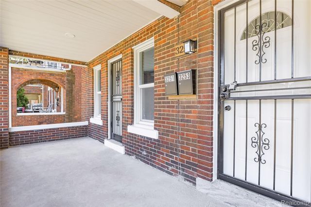 3251 Calvert Street, Detroit, MI 48206