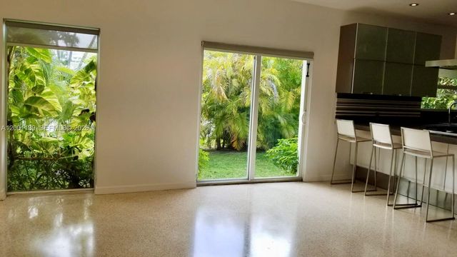 625 93rd St, Surfside, FL 33154