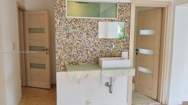 625 93rd St, Surfside, FL 33154