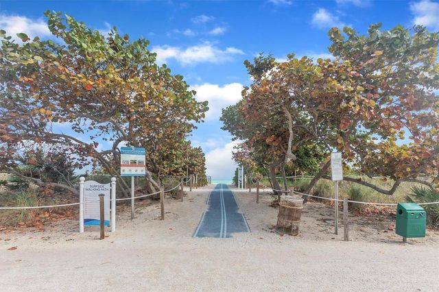 625 93rd St, Surfside, FL 33154