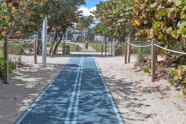 625 93rd St, Surfside, FL 33154