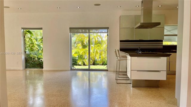 625 93rd St, Surfside, FL 33154